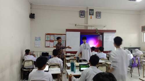 MTs Pembangunan Uji Kemampuan Bahasa Inggris Siswa Bilingual dengan TOEFL Junior Test
